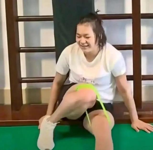 远离身材“审判”！央媒新闻报道，揭开全红婵“发胖”后真实处境