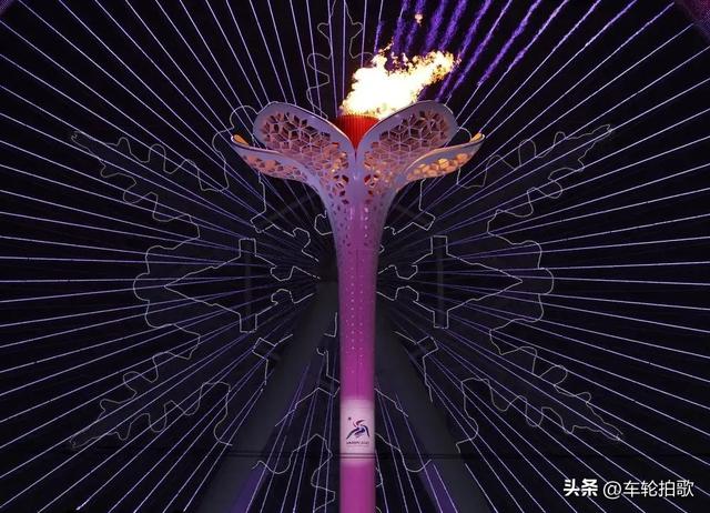 走马观花逛啤酒节