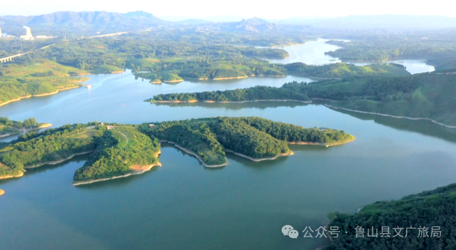 河南有个“宝藏小县”，102万人的家乡，藏着半个中国的惊艳