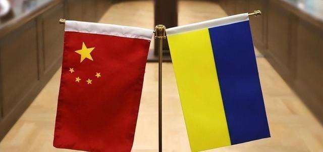 翻脸如翻书般迅速！泽连斯基突告知中国，准备应对乌克兰最新制裁
