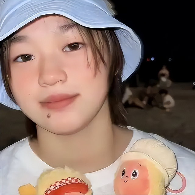 全红婵铜像进校园引热议，意外暴露她“真实处境”，令人心疼