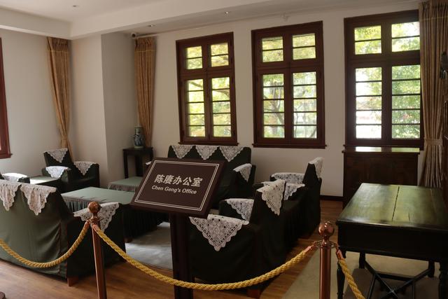 昆明的空中栈道建设是一个极好的构思