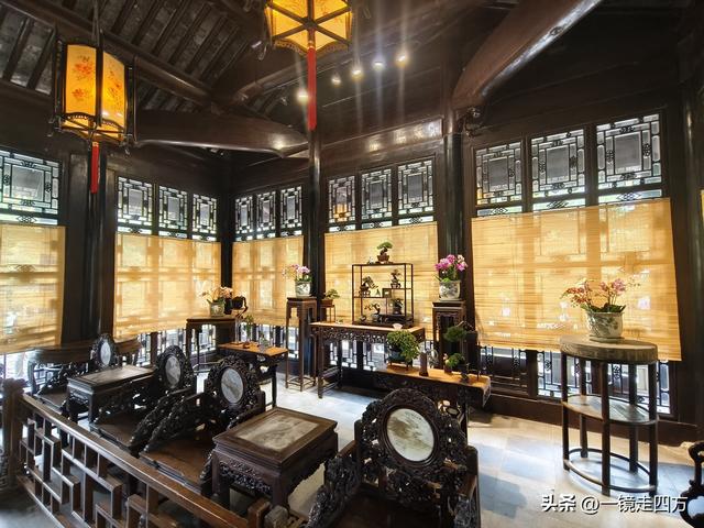 临近国庆，在还很闷热的天气里，游览市内现存最大的园林拙政园