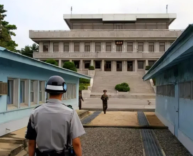 普京态度大变，金正恩也发了狠，美国副总统万斯：我们已联系中国
