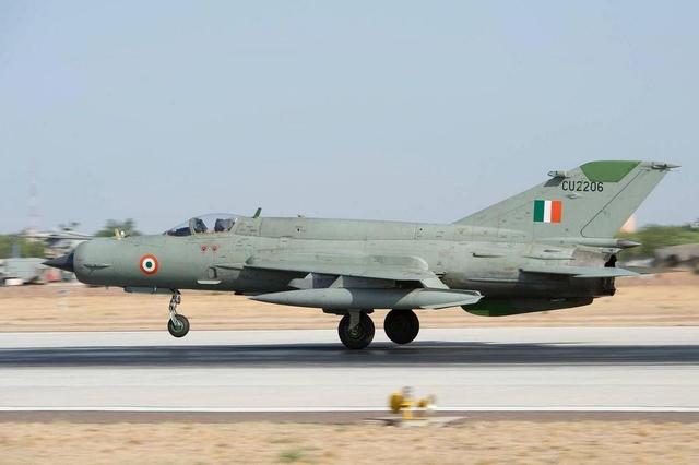 锅找到了！印度少将：光辉战机坠毁，因为美国对印度发动机卡脖子