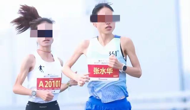 丈夫公开发声！官宣辞职才5天，最快女护士竟踏上了另一条上坡路