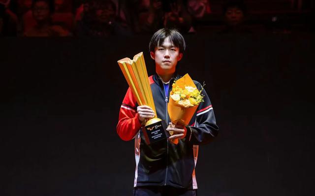 王楚钦发文配图有孙颖莎 未曾想到把考验和收获体现很真切
