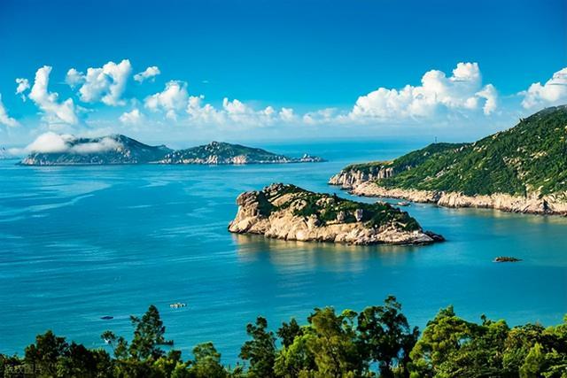 AI旅游陷阱曝光：旅游“受害者”怒骂三天，真相曝光后全网吵疯了