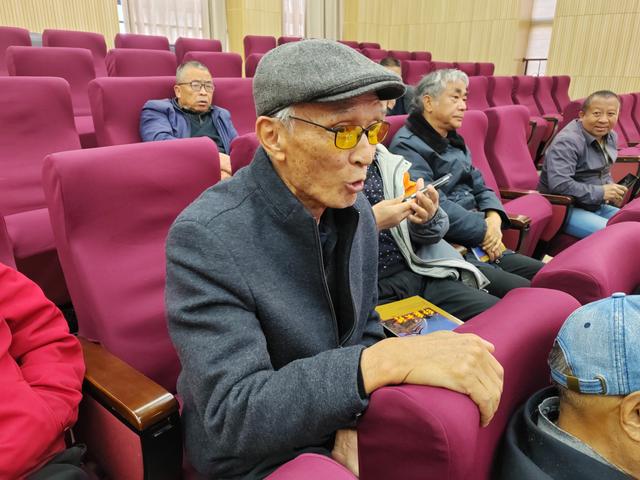 杨斌讲授《大理石画屏的形成与文化发展》