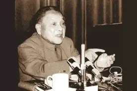 1988年恢复军衔制度，山东出了4名上将，占上将人数的四分之一图片