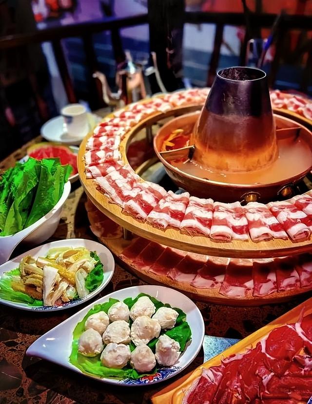 大量日本游客涌入北京，打着旅游幌子不去旅游不吃美食，为啥来？