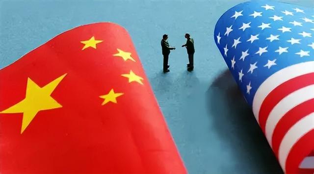 美贵客在北京入座，王毅2字定位中美关系，不是对手，更不是敌人