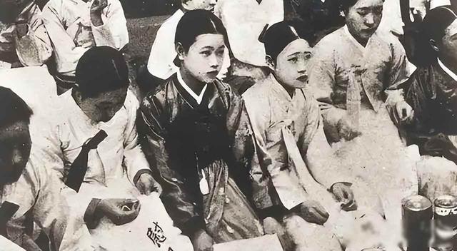 一个日本女兵的日记：我们被迫进行了一场无耻的训练