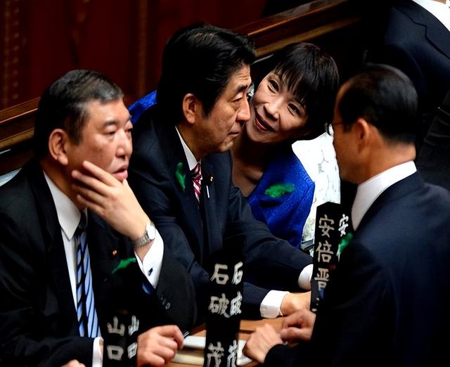 大选还没开始，日本迎来重大噩耗，高市提辞职条件	，离下台不远了