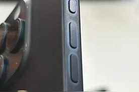首批 iPhone 15 集体翻车！看完我忍不了了图片