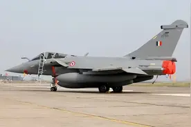 印度证实：战机坠毁图片