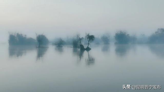 滇池南岸：山水有韵 冬景如画