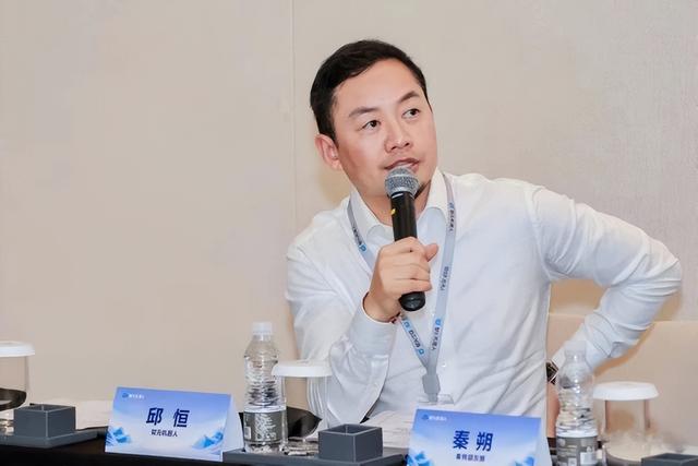 首批上天游客名单已确定！300万一张飞船票，连著名明星都要去