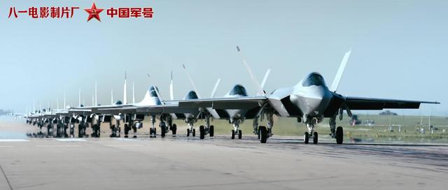央视曝光福建舰有5件套，除歼15T/D，歼35和空警600，还有谁上舰