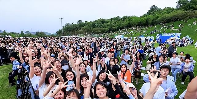 2020年，我国男性比女性多3502万，如今5年过去，差距令人意外