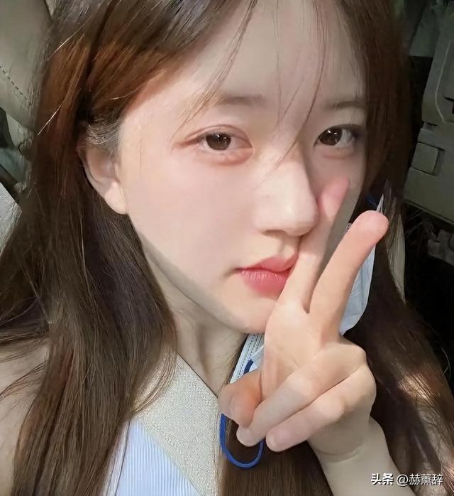 陪玩陪睡根本不够！认干爹、舔手指，背地里的阴暗面彻底藏不住了