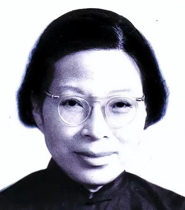 《沁园春·雪》发表，无人超越，一才女填词，毛主席惊：拜受了