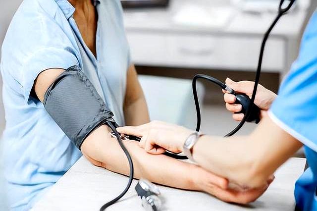 医生发现：高血压天天打羽毛球，用不了多久	，身体会有5个改善