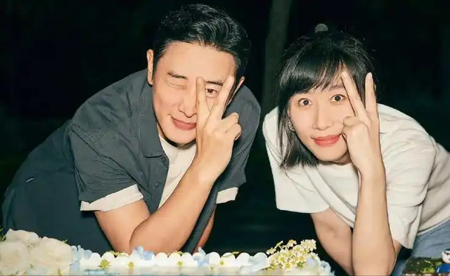 婚变传闻后，罗晋携任素汐与母亲去祈福，撕碎了唐嫣最后一丝体面