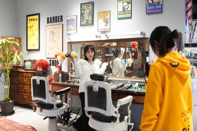 免费!藏在石景山首钢园的街头文化艺术展,超全逛展攻略来了→