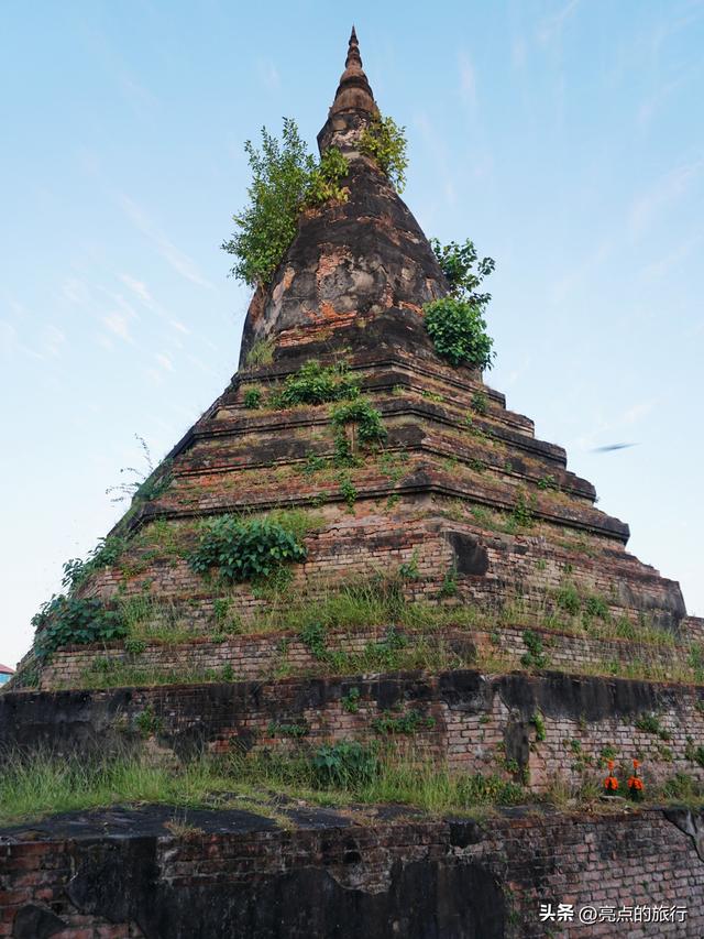 搭乘高铁去老挝，老挝旅行日记：万象（玉佛寺、昭阿努翁公园）