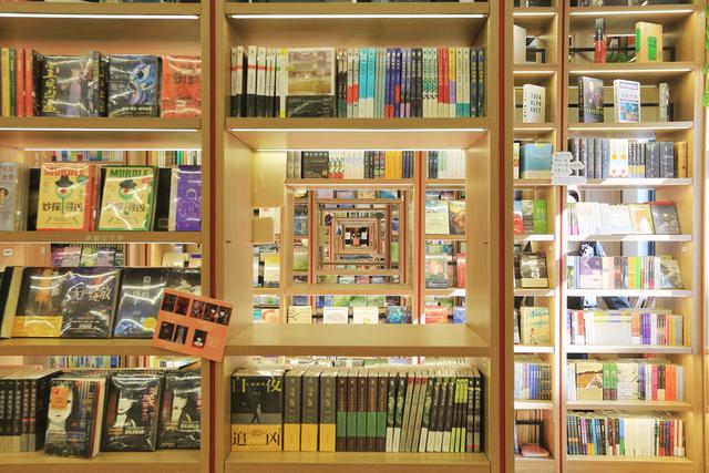 曲靖书城，比景区更安静，比故居更鲜活，触摸这座城市的文化客厅