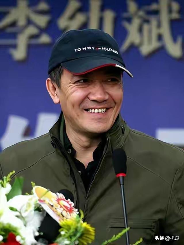 这一次，被人民日报“点名”的67岁李幼斌，让整个娱乐圈都沉默了