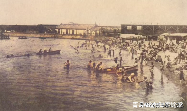 1934年，青岛第二、第三、第四海水浴场同时开始建设