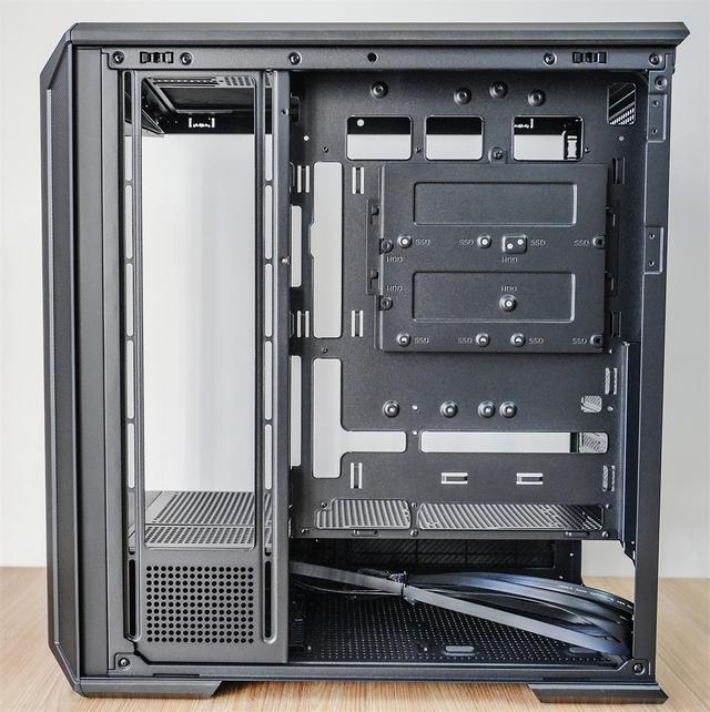 乔思伯D400无立柱曲面海景房+9950X3D+ROG B850-F+索泰5070Ti装机