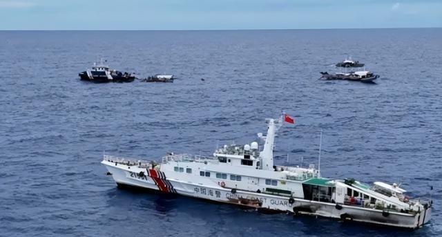 南海传来捷报，大量菲律宾船只一拥而上，中国海警这次不忍了
