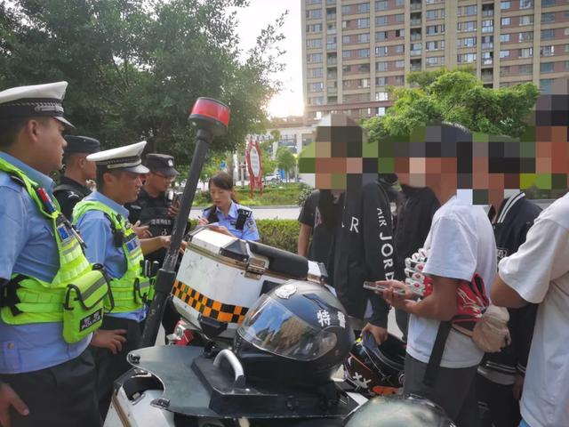 保山“飙车炸街”党,你们被警方盯上了!