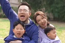 巴图罕晒全家福，长子正面出镜像爸爸，弟弟奶萌可爱像奶奶宋丹丹图片