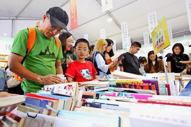 “我与地坛”北京书市激起全民阅读热潮