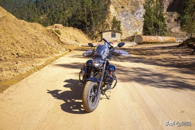 到大理自驾或者跑山，弥渡县和巍山古城之间的45公里堪称经典