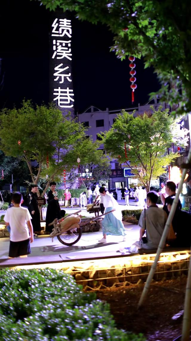 绩溪：文旅场景焕新 助燃“夏日经济”