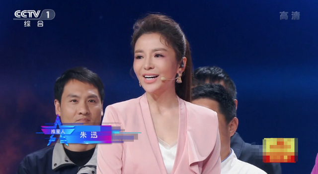 “央视当家花旦”朱迅：生命终将结束，何妨不大胆一点？