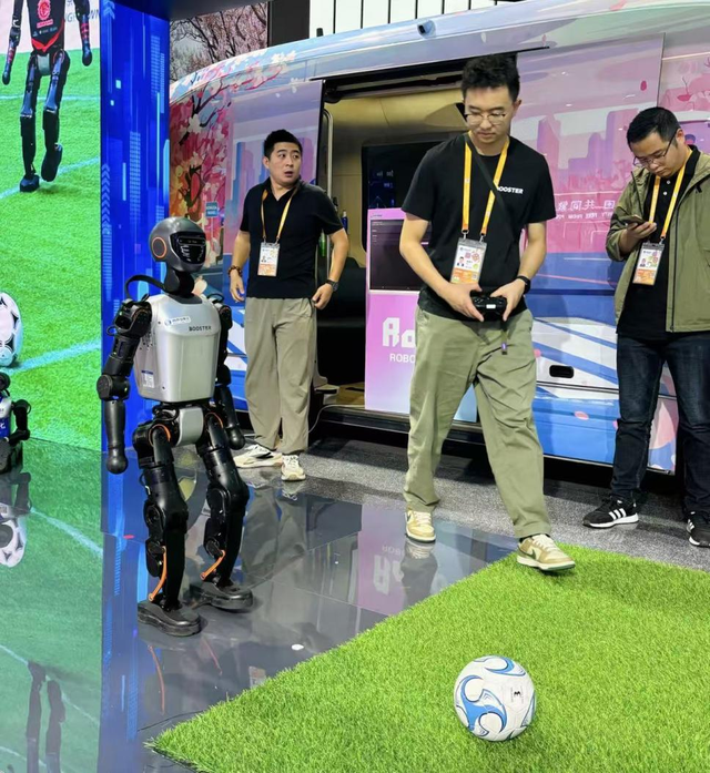 聚焦进博会 | 经贸盛会+文化盛宴 进博会国家馆展现双重魅力