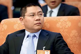 从穷小子到上亿富豪：他辍学打拼终成名，38岁早逝，1亿也救不活图片