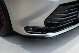 丰田终于“妥协了”！曾加价4万，如今降到21万，长近5米2喝92油图片