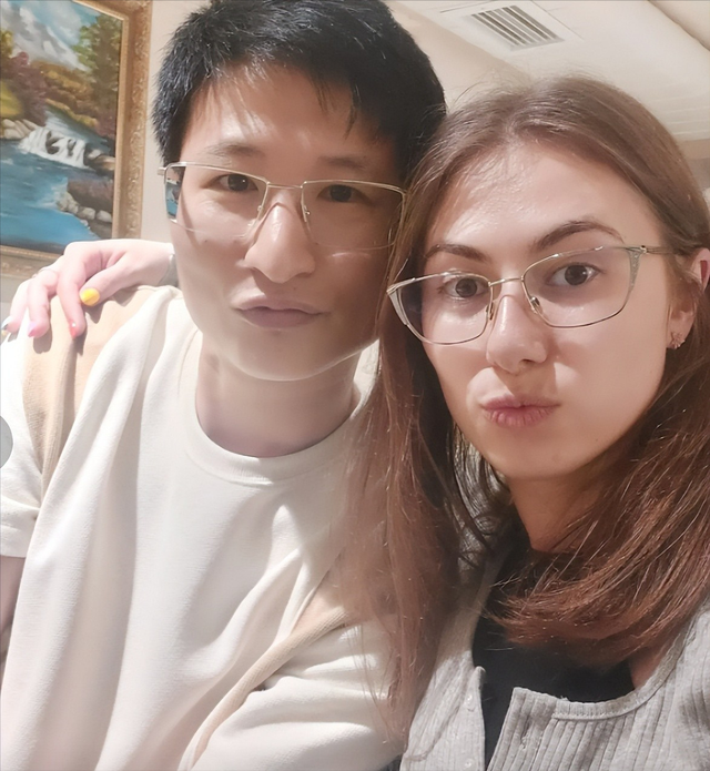 山西农村小伙娶乌克兰美女，丈母娘也跟去老家，今已融入中国