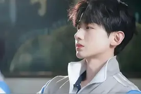 穿校服超帅的28位男星，少年感满满，哪一位帅到你心坎里去了？图片