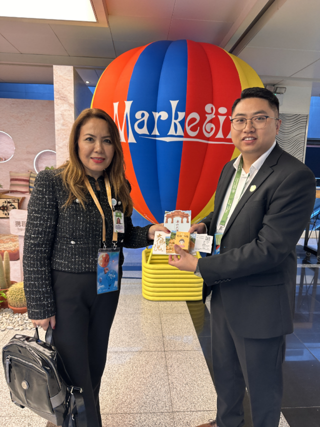 乐山在“洋盘”的路上继续奔跑，大佛文创礼盒端上国际会议桌