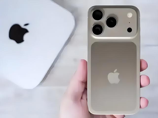国产机麻烦了：iPhone17太抢手，预约量是去年10倍，官网被挤崩