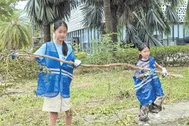 小小身躯，大大能量！三亚 “小孩姐”当起了“清障员”图片