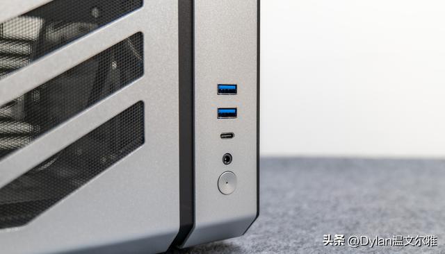 ATX也能玩便携？可以领着走的ATX主机，机械大师 C34 Pro装机体验